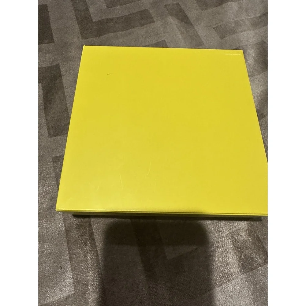 Kendra Scott Yellow Jewelry Gift Box Foam Insert‎ Magnetic Closure Storage Logo